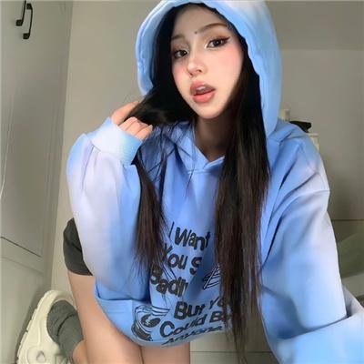 触碰的双手